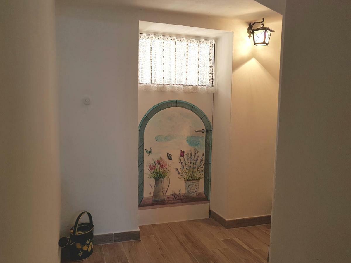 A Casa Di Clementina Apartment Raffa Bagian luar foto