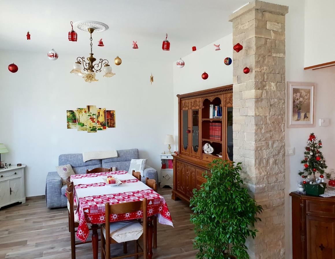 A Casa Di Clementina Apartment Raffa Bagian luar foto
